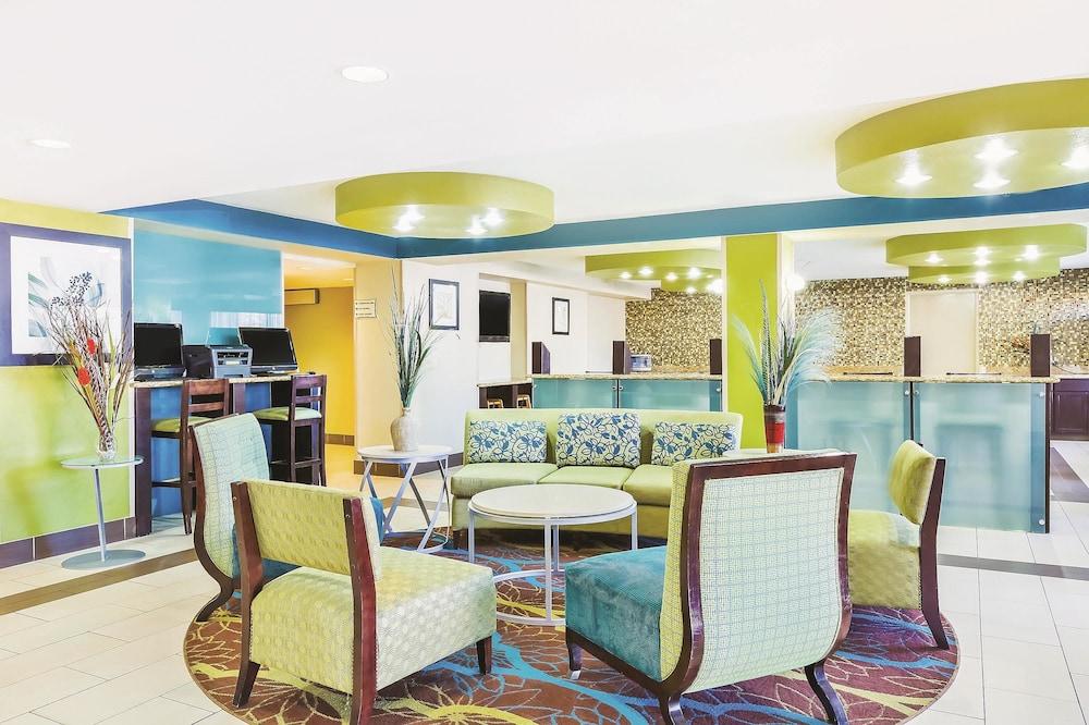 Oakland Airport Arena Hotel Екстериор снимка