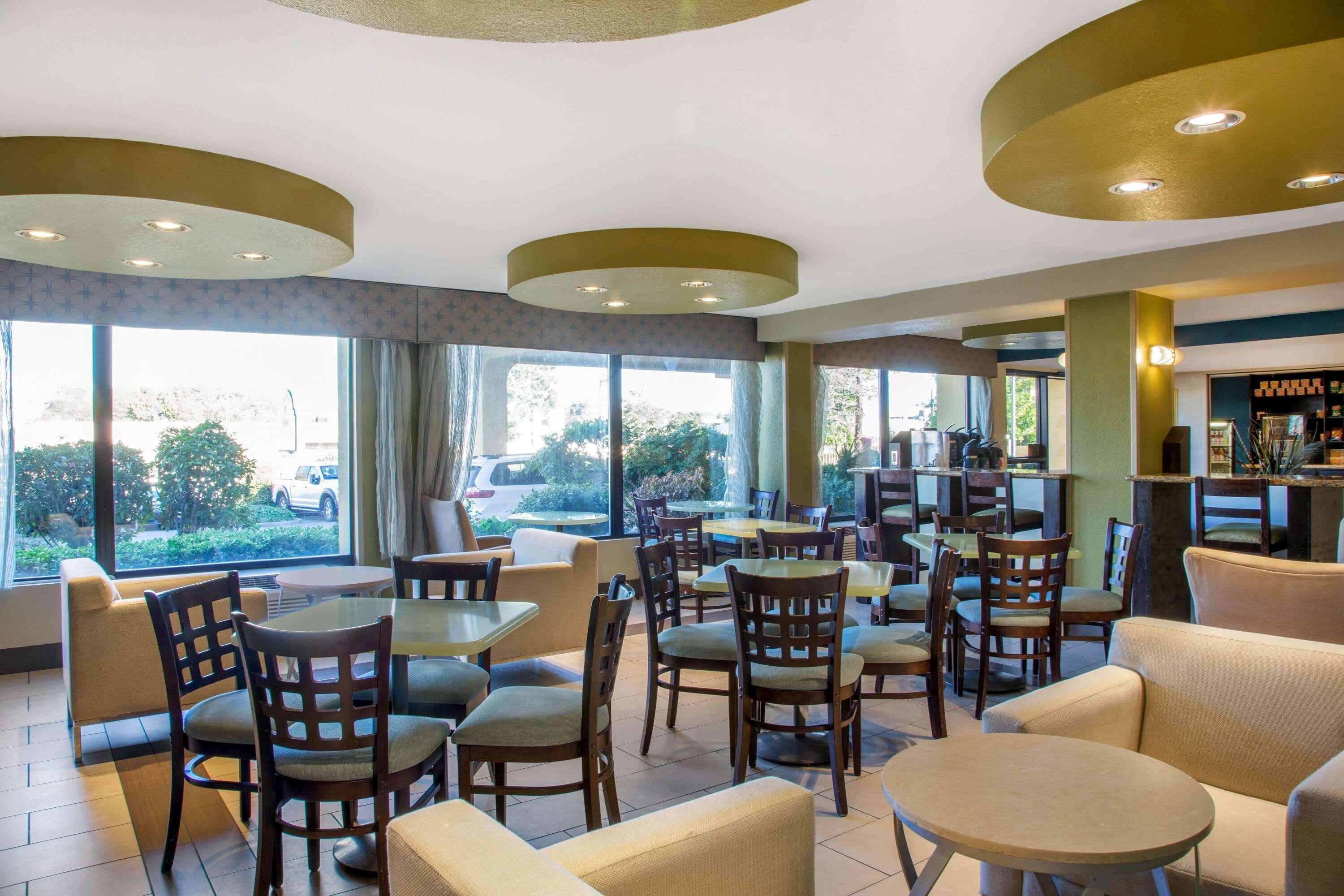 Oakland Airport Arena Hotel Екстериор снимка