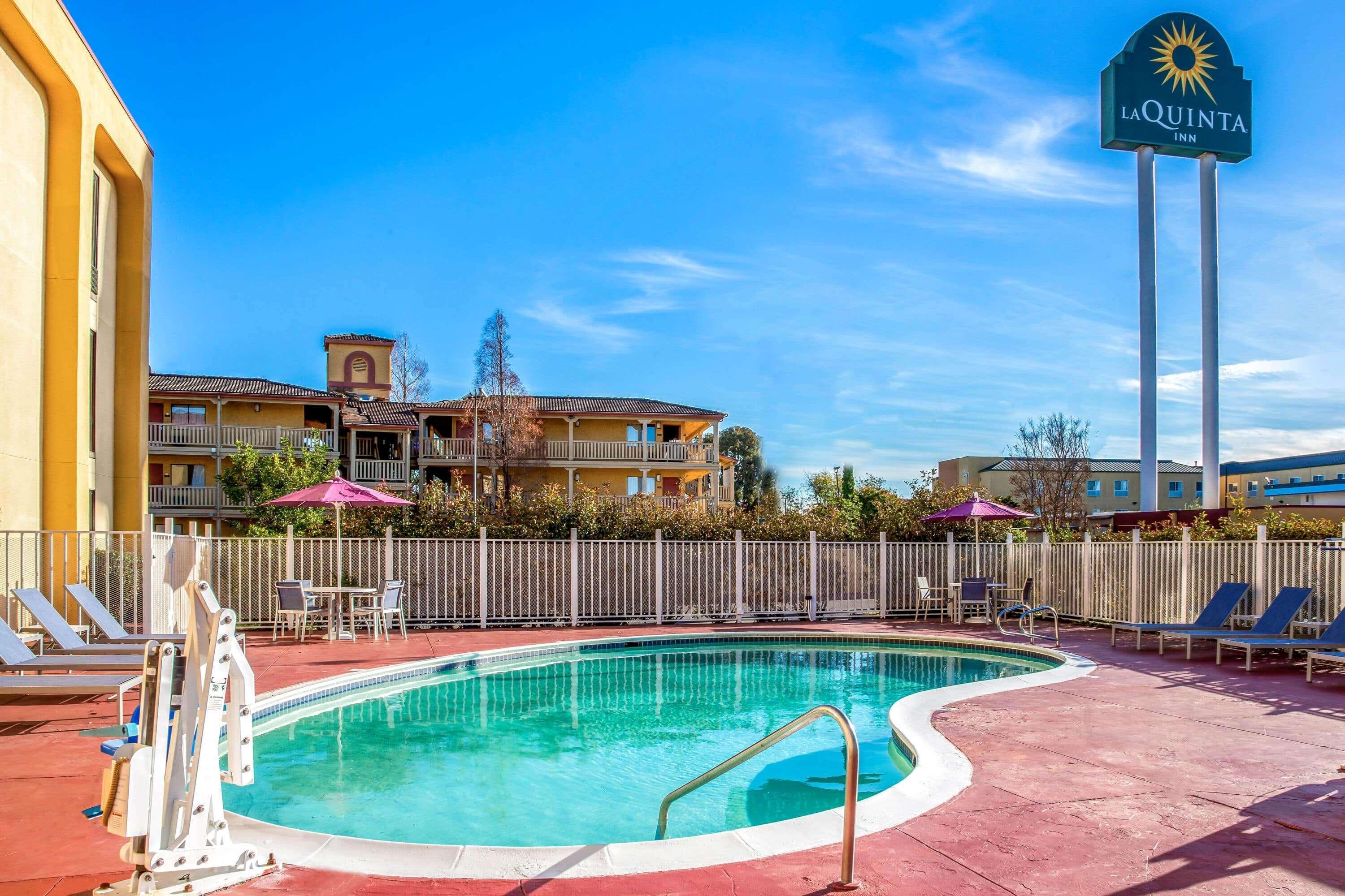 Oakland Airport Arena Hotel Екстериор снимка