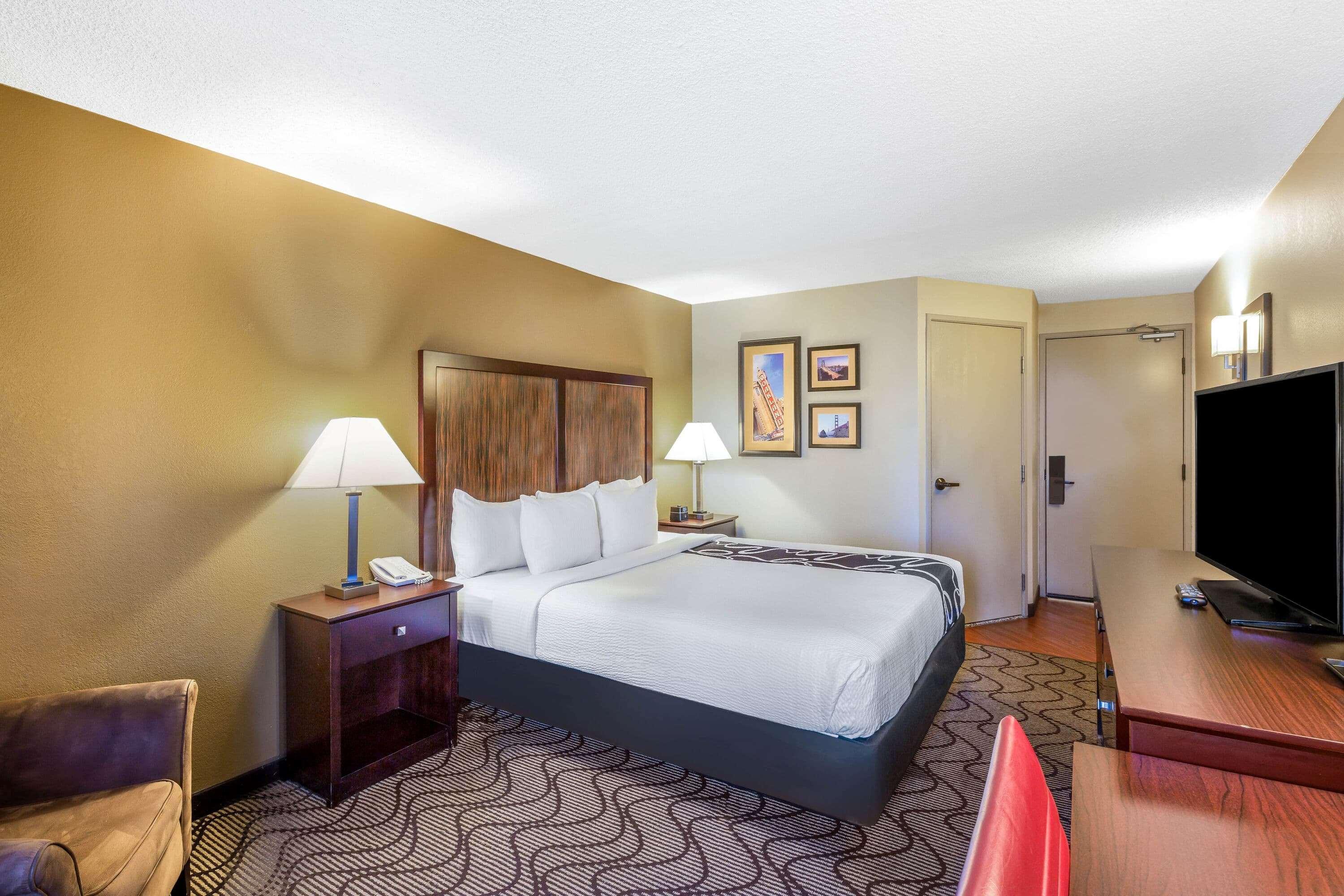 Oakland Airport Arena Hotel Екстериор снимка