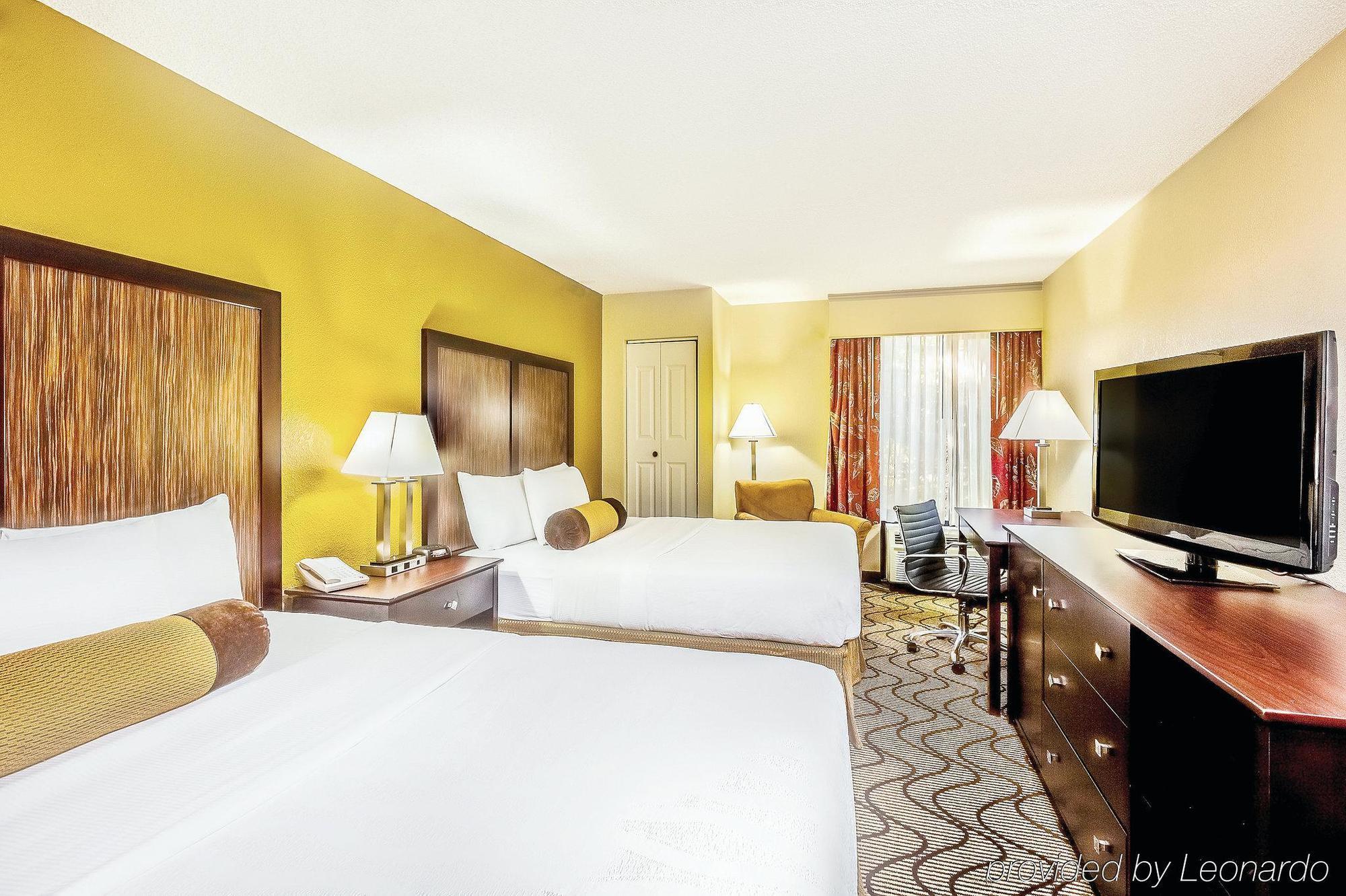 Oakland Airport Arena Hotel Екстериор снимка