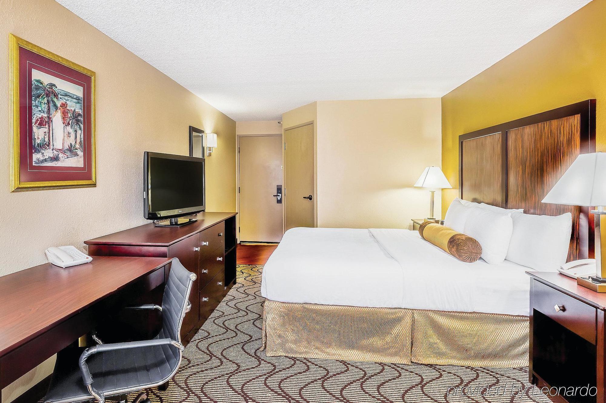 Oakland Airport Arena Hotel Екстериор снимка
